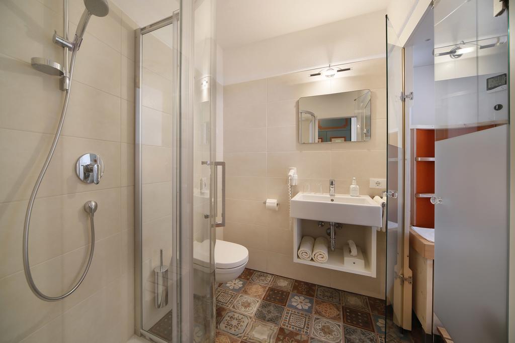 Parkhotel Tirolerhof Lagundo Bagian luar foto