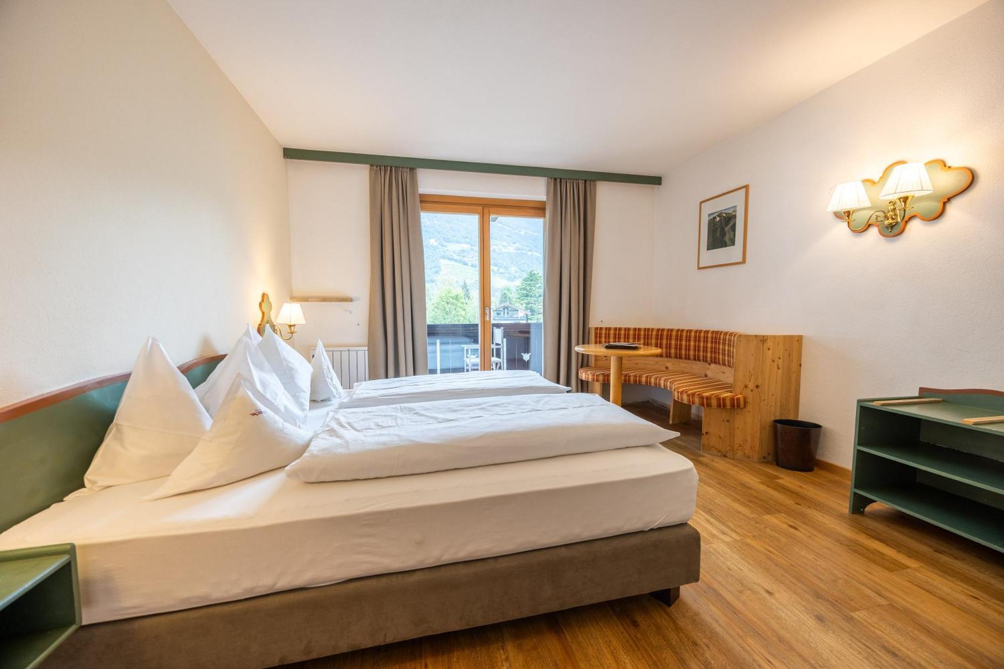 Parkhotel Tirolerhof Lagundo Bagian luar foto