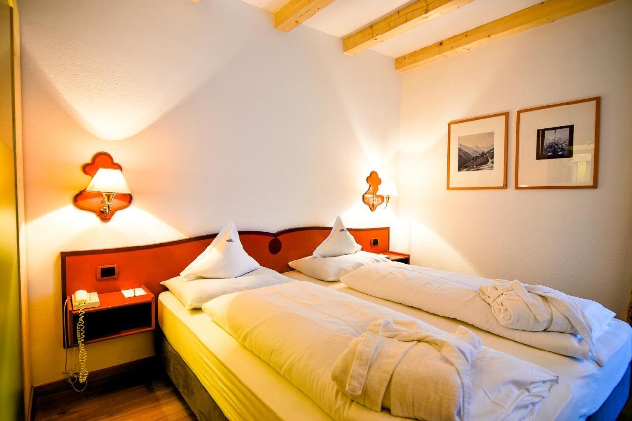 Parkhotel Tirolerhof Lagundo Bagian luar foto